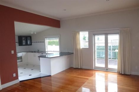 Photo of property in 19 Colin Grove, Hutt Central, Lower Hutt, 5010