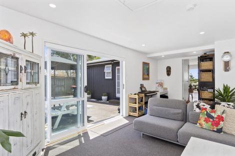 Photo of property in 1021a Papamoa Beach Road, Papamoa Beach, Papamoa, 3118