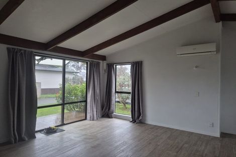 Photo of property in 1/26 Compass Place, Te Atatu Peninsula, Auckland, 0610