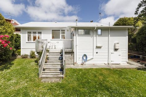 Photo of property in 328 Karori Road, Karori, Wellington, 6012