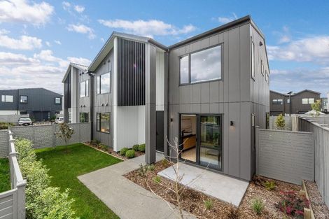 Photo of property in 4 Park Green Avenue, Rosehill, Papakura, 2113