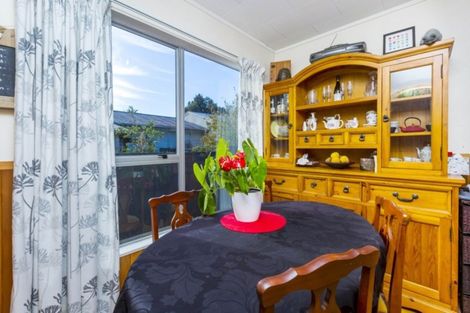 Photo of property in 11 Beryl Grove, Birchville, Upper Hutt, 5018