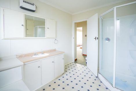 Photo of property in 6 Bond Street, Hokowhitu, Palmerston North, 4410