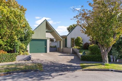 Photo of property in 20 Hillcrest Place, Avonhead, Christchurch, 8042