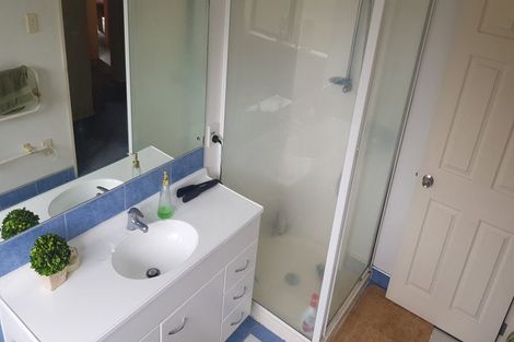 Photo of property in 3 Boderg Way, East Tamaki, Auckland, 2016