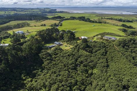 Photo of property in 129 Mcleod Road, South Head, Helensville, 0874