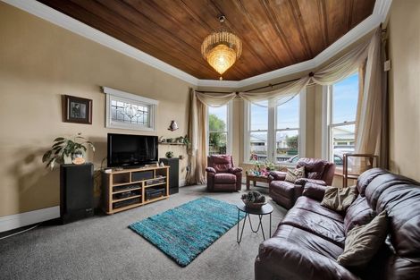 Photo of property in 15 Surrey Street, Hawera, 4610