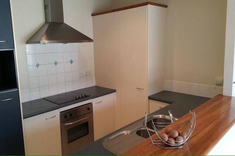 Photo of property in 98 Riverton Drive, Randwick Park, Auckland, 2105