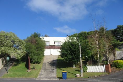 Photo of property in 9 Ondine Place, Glenfield, Auckland, 0629