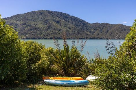 Photo of property in 687 Queen Charlotte Drive, Havelock, Picton, 7281