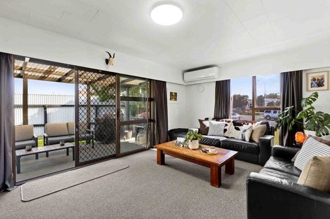 Photo of property in 34 Shortland Street, Tamatea, Napier, 4112