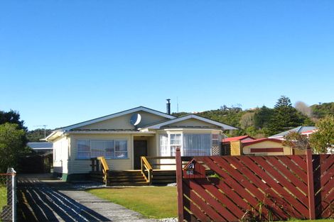 Photo of property in 21 Parfitt Place, Greymouth, 7805