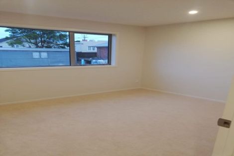 Photo of property in 4035c Great North Road, Glen Eden, Auckland, 0602