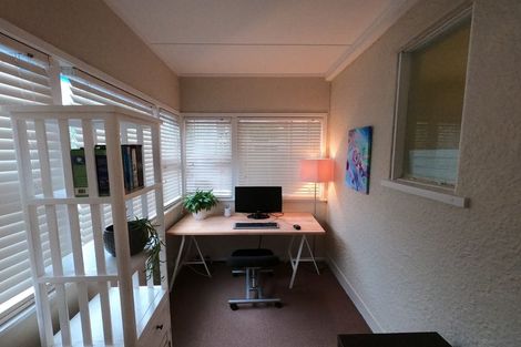 Photo of property in 2/26 Dallinghoe Crescent, Milford, Auckland, 0620