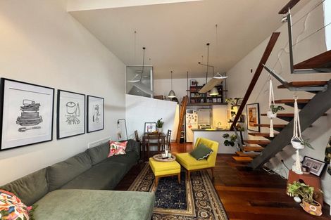 Photo of property in Courtenay Mews Apartments, 3/14 Alpha Street, Te Aro, Wellington, 6011