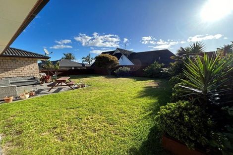 Photo of property in 19 Palm Springs Boulevard, Papamoa Beach, Papamoa, 3118