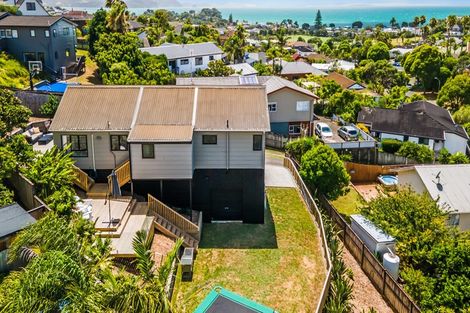 Photo of property in 81b William Bayes Place, Red Beach, 0932