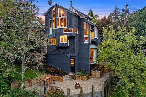 Photo of property in 204 Verbena Road, Birkdale, Auckland, 0626