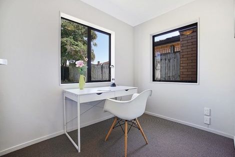 Photo of property in 65 Naylors Drive, Mangere, Auckland, 2022