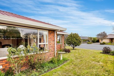 Photo of property in 15 Windsor Court, Rangiora, 7400