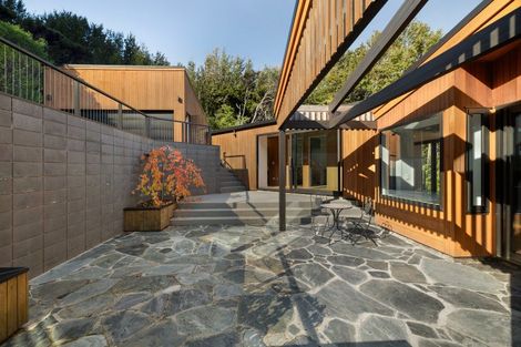 Photo of property in 18 Falcon Heights, Mount Creighton, Queenstown, 9371