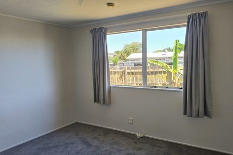 Photo of property in 2/30 Kennington Drive, Clendon Park, Auckland, 2103