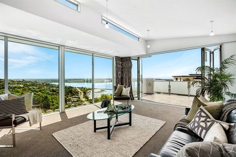 Photo of property in 4 Gazelle Lane, Redcliffs, Christchurch, 8081