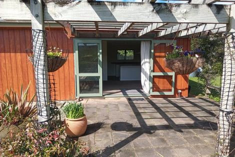 Photo of property in 112 Arrowsmith Road, Waitakere, Henderson, 0782