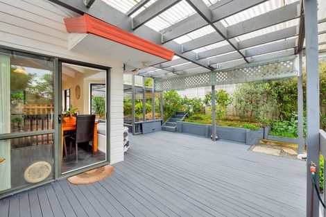 Photo of property in 1a Lesa Annis Place, Henderson, Auckland, 0612