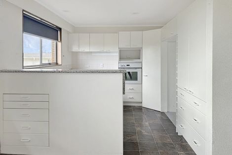 Photo of property in 2/270 Glenvar Road, Torbay, Auckland, 0630