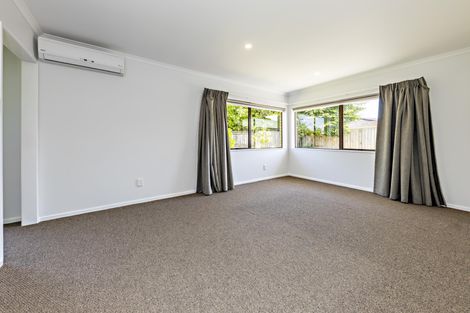 Photo of property in 3 Aztec Place, Conifer Grove, Takanini, 2112