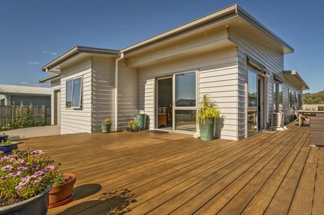 Photo of property in 42 Alf Simpson Drive, Whitianga, 3510