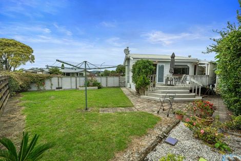 Photo of property in 1 Epsom Road, Mount Maunganui, 3116