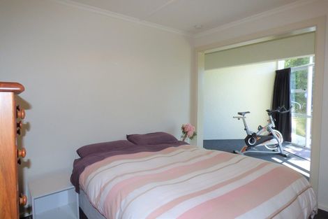 Photo of property in 6 Solway Street, Holmes Hill, Oamaru, 9401