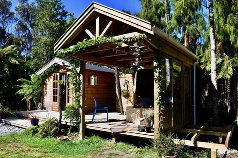 Photo of property in 4 Sunset Heights Road, Karamea, 7893