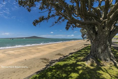 Photo of property in 1 Hanlon Crescent, Narrow Neck, Auckland, 0624