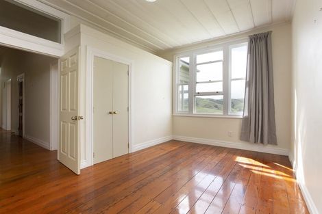 Photo of property in 8 Forlong Rise, Helensville, 0800