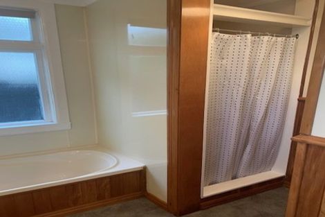 Photo of property in 996 Tremaine Avenue, Roslyn, Palmerston North, 4414