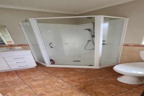 Photo of property in 223 Triangle Road, Massey, Auckland, 0614