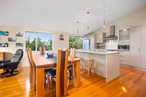 Photo of property in 186b Old Titirangi Road, Titirangi, Auckland, 0604