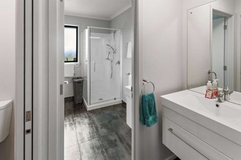 Photo of property in 1 Attrill Place, Tawhero, Whanganui, 4501