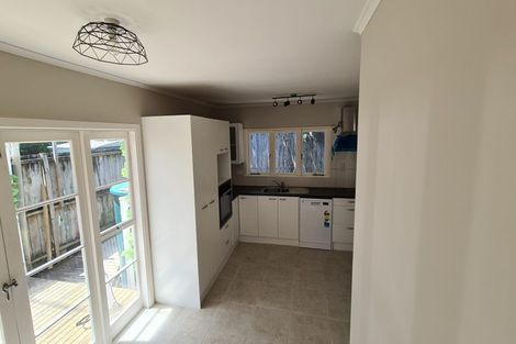 Photo of property in 40a Peach Road, Glenfield, Auckland, 0629