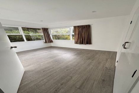 Photo of property in 60 Lynden Avenue, Hillcrest, Auckland, 0627
