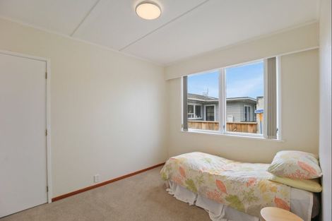 Photo of property in 28 Highbury Drive, Levin, 5510