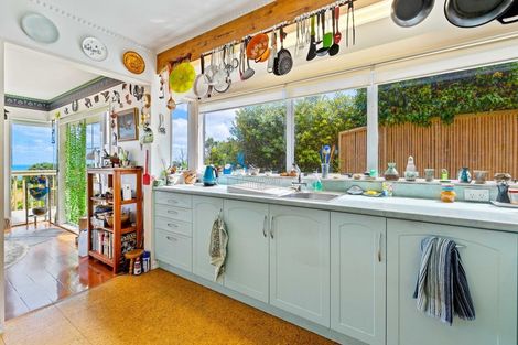 Photo of property in 12 Edwin Mitchelson Road, Muriwai, Waimauku, 0881