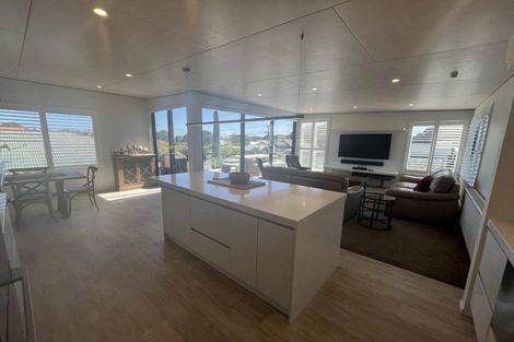 Photo of property in 42 Gilbert Street, New Plymouth, 4310
