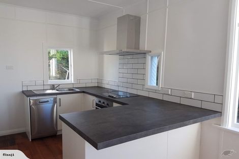 Photo of property in 27-29 Guys Hill Road, Hospital Hill, Napier, 4110