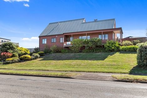 Photo of property in 115 Tutere Street, Waikanae Beach, Waikanae, 5036