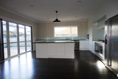 Photo of property in 4 Rossini Court, Karaka, Papakura, 2113