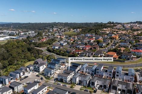 Photo of property in 42 Waihou Crescent, Albany Heights, Auckland, 0632